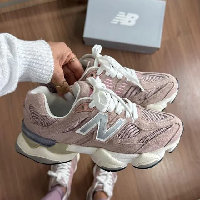 New Balance 9060 cristal pink, ângulo 1 de 3