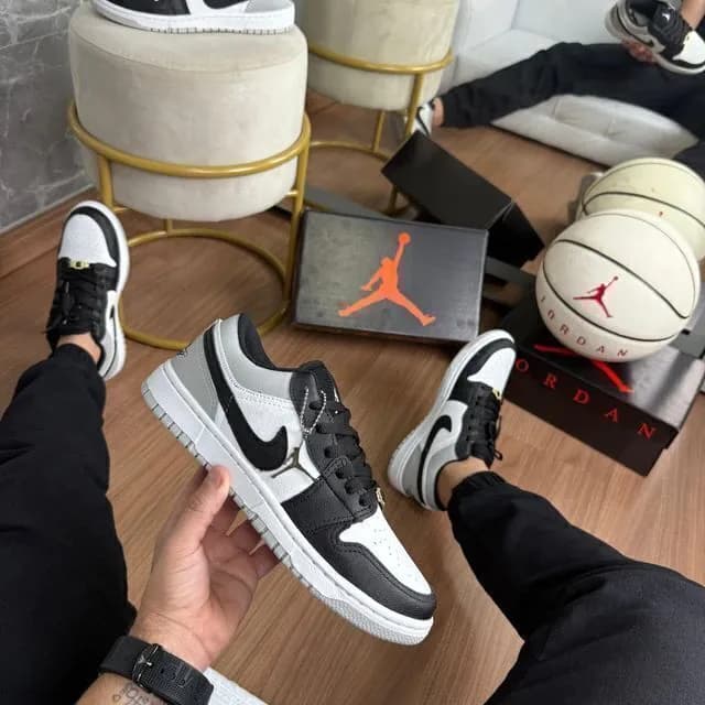 Air Jordan 1, ângulo 1 de 3