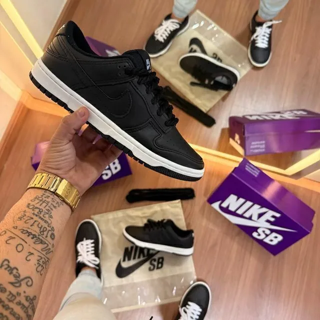 Nike SB Dunk Low Pro preto, ângulo 1 de 3