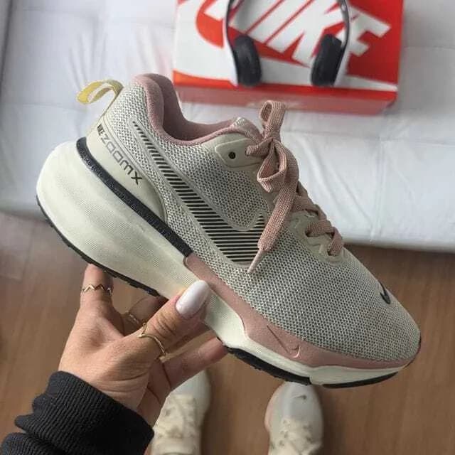 Nike Zoomx Invincible Run 3, ângulo 1 de 3