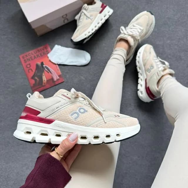 On Cloudrunner 2, ângulo 1 de 3